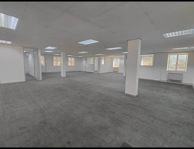 2,414M² OFFICE TO LET IN BRYANSTON